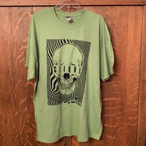 Alt Press skull clique punk T-shirt NWOT